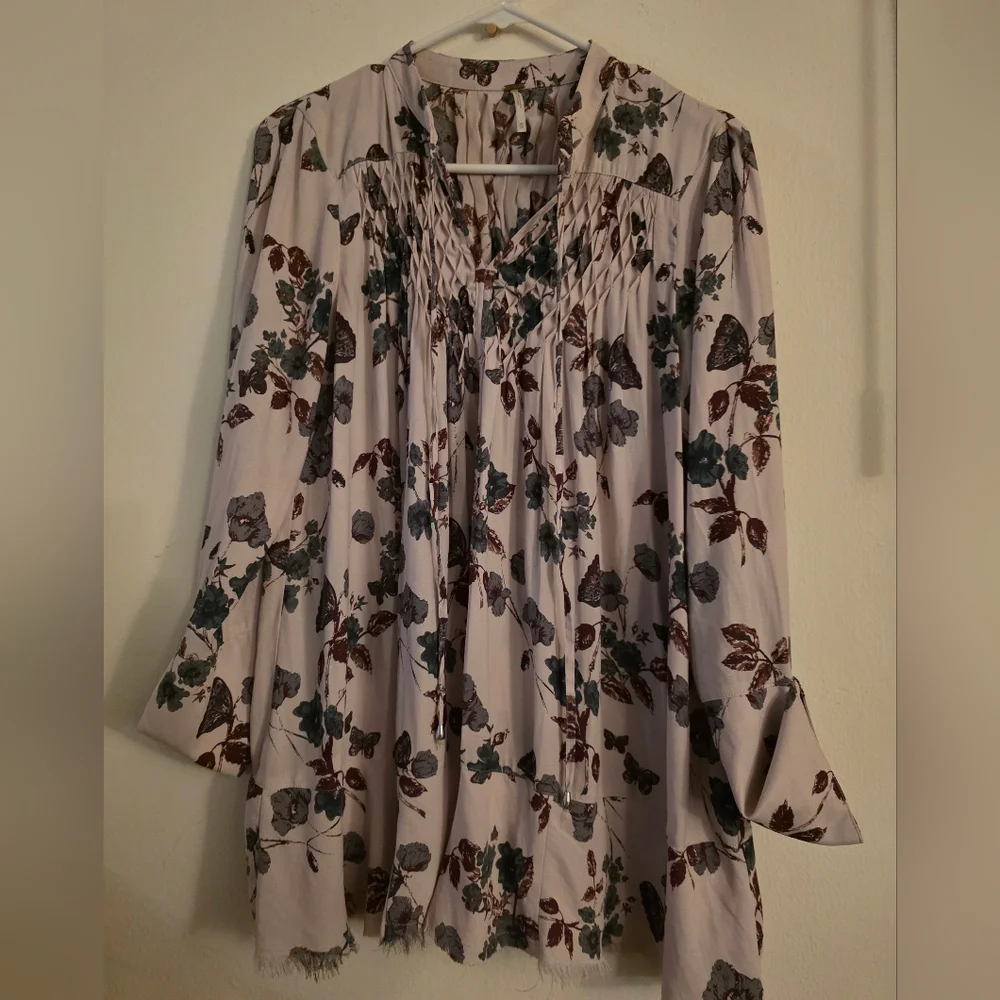 Free‎ People Pebble Crepe So Fine Smocked Tunic Top XS Lavender Floral Butterfly